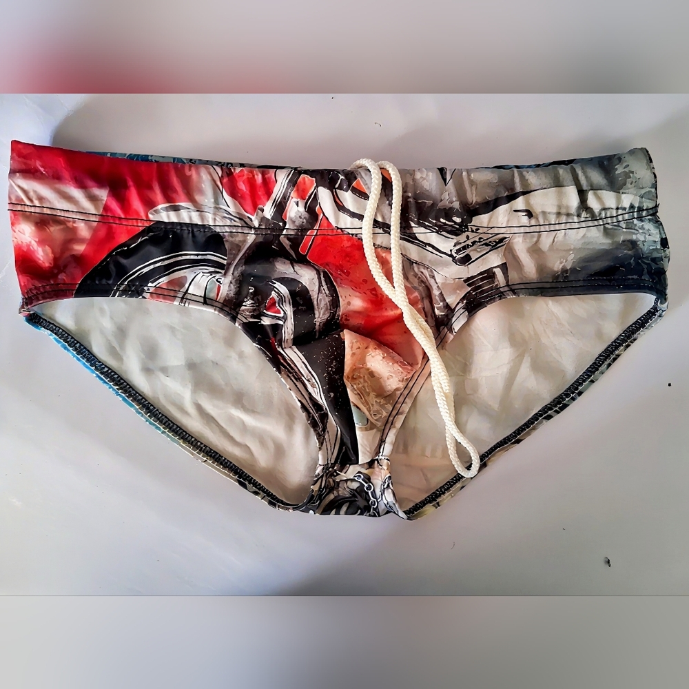 Pistol Pete Men’s Swim Briefs Small Winged Heart Chains Graphic USA